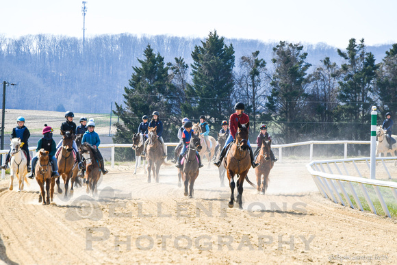 23 Pony Racing around the track-5266